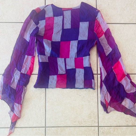 Wayne Cooper gorgeous 100% silk vintage top with bottom sleeves flared. - Picture 3 of 10